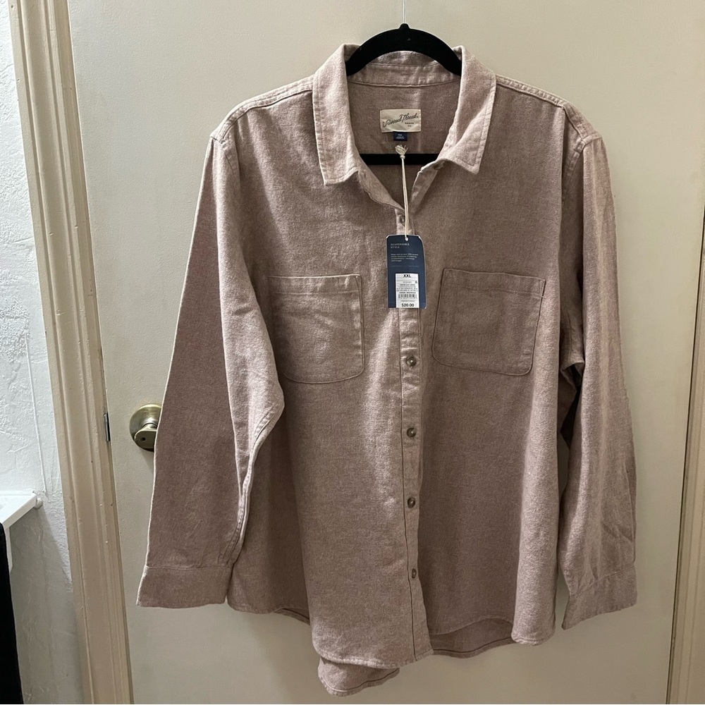 Woman’s Universal Threads Flannel Shirt